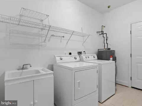 7014 Walnut Hill Dr, Gainesville, VA 20155 photo 30
