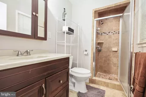 18412 Cedar Dr, Triangle, VA 22172 photo 24