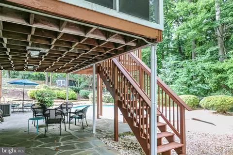 18412 Cedar Dr, Triangle, VA 22172 photo 6