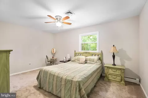 18412 Cedar Dr, Triangle, VA 22172 photo 23