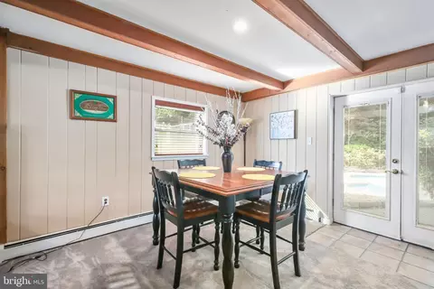 18412 Cedar Dr, Triangle, VA 22172 photo 13