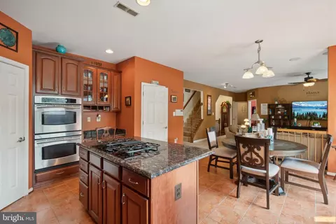 Kitchen - 3725 Katie Pl, Triangle, VA 22172 photo 5 of 5