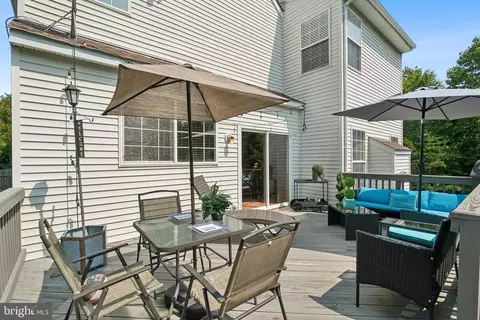 Exterior - 3725 Katie Pl, Triangle, VA 22172 photo 5 of 8