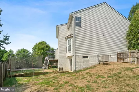 Exterior - 3725 Katie Pl, Triangle, VA 22172 photo 7 of 8