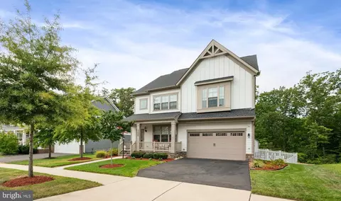 17930 Woods View Dr, Dumfries, VA 22026