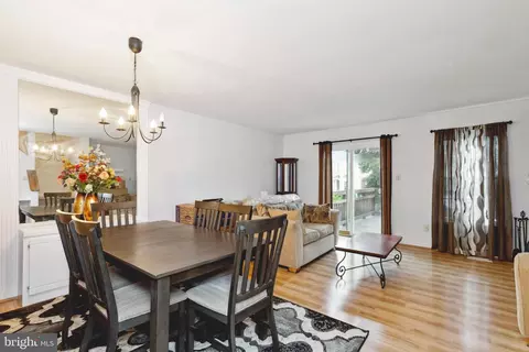 1934 Heatherbrook Ct, Woodbridge, VA 22192 photo 5