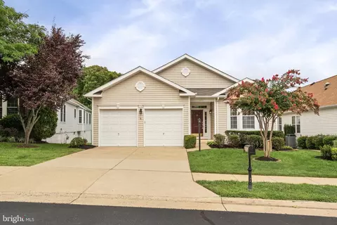 16881 Four Seasons Dr, Dumfries, VA 22025