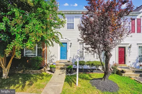 15739 London Pl, Dumfries, VA 22025