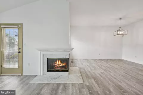 7813 Flager Cir, Manassas, VA 20109 photo 4