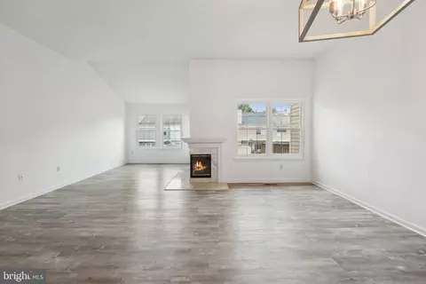 7813 Flager Cir, Manassas, VA 20109 photo 3