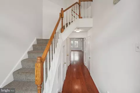 7813 Flager Cir, Manassas, VA 20109 photo 2