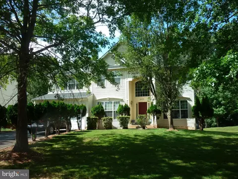 8428 Summer Breeze Pl, Manassas, VA 20112 photo 3