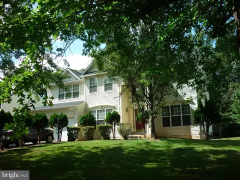 8428 Summer Breeze Pl, Manassas, VA 20112 photo 2