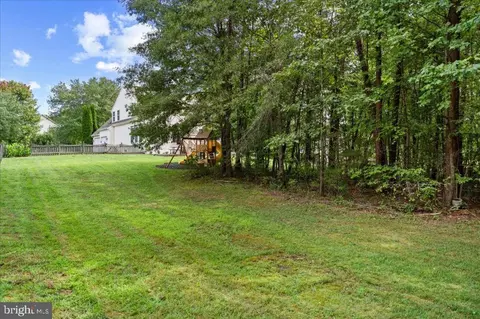 Exterior - 12941 Champlain Dr, Manassas, VA 20112 photo 4 of 7