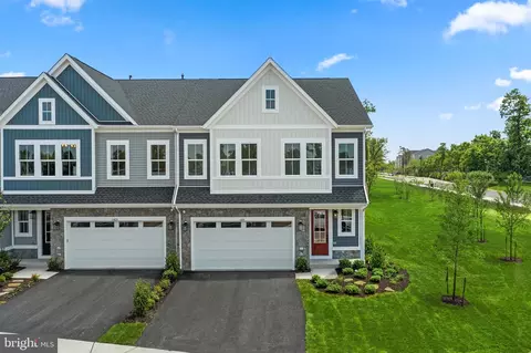 6811 Autumn Harvest Trl, Gainesville, VA 20155
