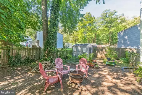 Exterior - 4203 Avon Dr, Dumfries, VA 22025 photo 3 of 8