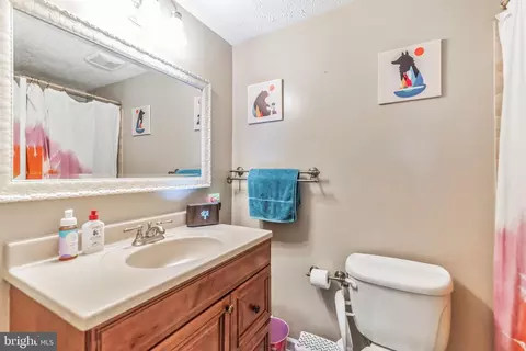 Bath - 4203 Avon Dr, Dumfries, VA 22025 photo 1 of 2