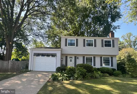 Exterior - 4203 Avon Dr, Dumfries, VA 22025 photo 7 of 8