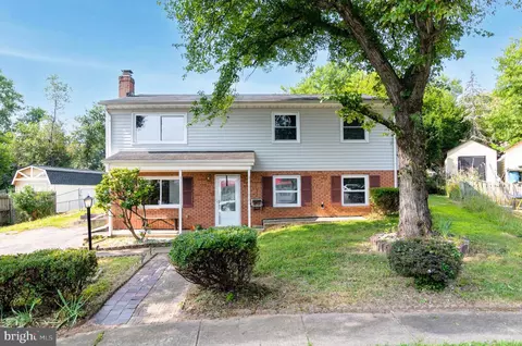 13704 Lynhurst Dr, Woodbridge, VA 22193