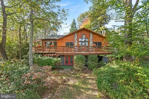 1802 Summit Dr, Haymarket, VA 20169