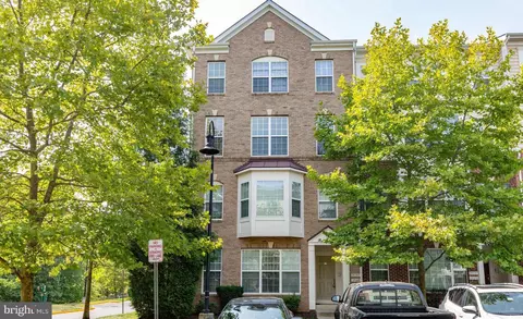 15151 Silica St, Haymarket, VA 20169