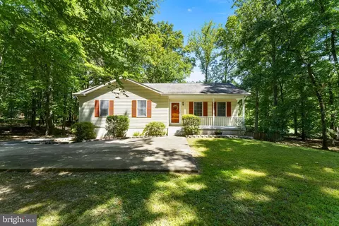3804 Pennington Ln, Woodbridge, VA 22192