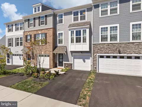 8826 Campden Grove Rd, Manassas, VA 20112