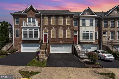 4308 Stone Mountain Ct, Dumfries, VA 22025