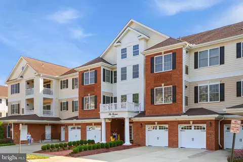 15231 Royal Crest Dr #101, Haymarket, VA 20169