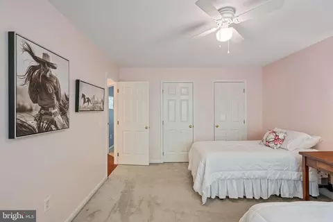 Bedroom - 12017 Bridle Post Pl, Manassas, VA 20112 photo 5 of 8