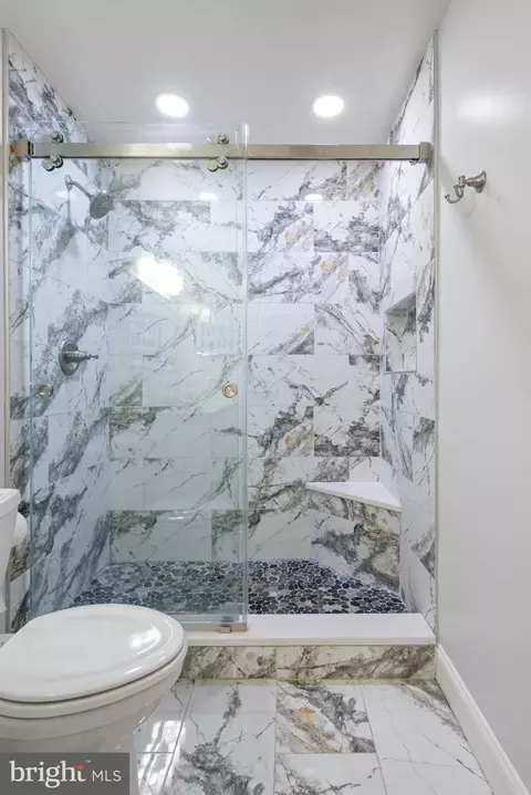 Bath - 12017 Bridle Post Pl, Manassas, VA 20112 photo 6 of 8