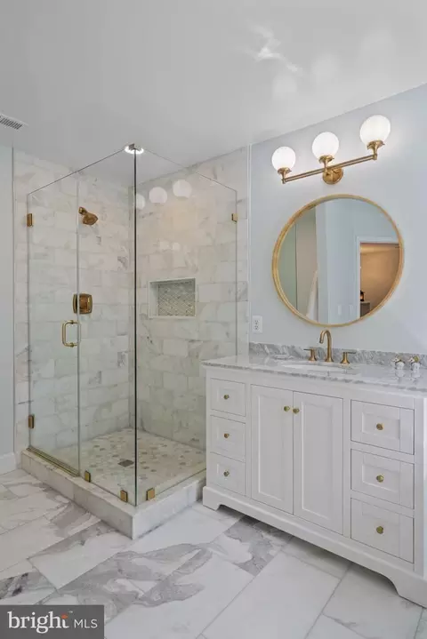 Bath - 12017 Bridle Post Pl, Manassas, VA 20112 photo 4 of 8