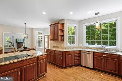 Kitchen - 12017 Bridle Post Pl, Manassas, VA 20112 photo 5 of 6