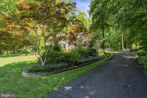 Exterior - 12017 Bridle Post Pl, Manassas, VA 20112 photo 4 of 21