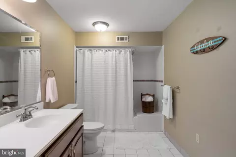 Bath - 12017 Bridle Post Pl, Manassas, VA 20112 photo 8 of 8