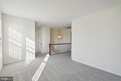 7885 Culloden Crest Ln, Gainesville, VA 20155 photo 4