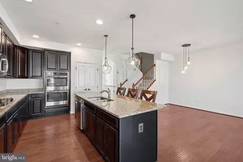 7885 Culloden Crest Ln, Gainesville, VA 20155 photo 11