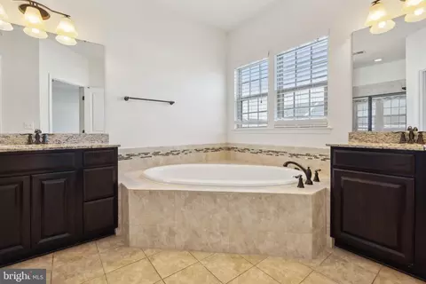 7885 Culloden Crest Ln, Gainesville, VA 20155 photo 27