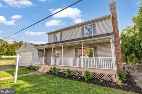6712 Jefferson St, Haymarket, VA 20169