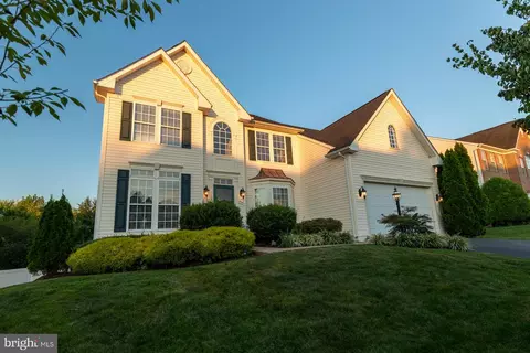 9655 Janet Rose Ct, Manassas, VA 20111