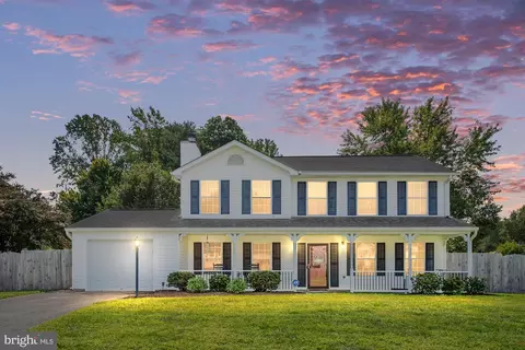 6057 Ponhill Dr, Woodbridge, VA 22193