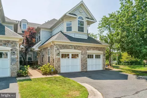 13971 Gullane Dr #126, Woodbridge, VA 22191