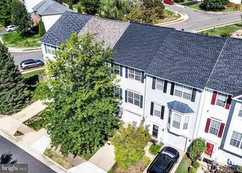 8611 Diver Ct, Bristow, VA 20136