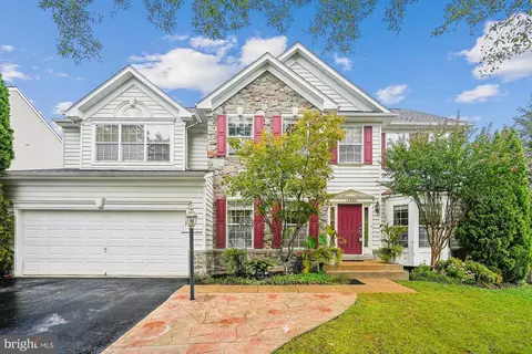 15500 Allaire Dr, Gainesville, VA 20155