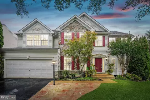 Exterior - 15500 Allaire Dr, Gainesville, VA 20155 photo 5 of 5