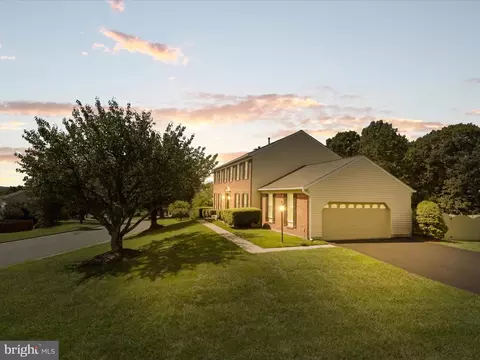 15590 Andover Heights Dr, Woodbridge, VA 22193