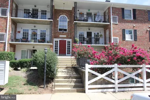 12717 Gordon Blvd #125, Woodbridge, VA 22192