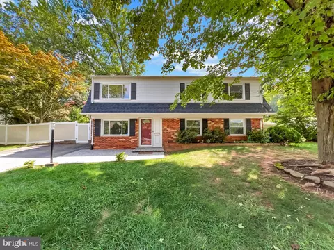 13747 Mapledale Ave, Woodbridge, VA 22193