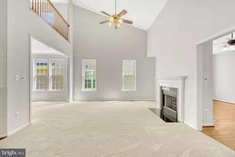 Living - 13266 Fieldstone Way, Gainesville, VA 20155 photo 4 of 16