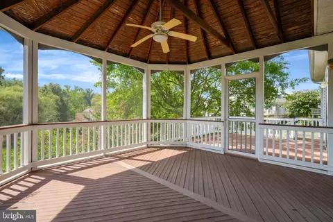 Exterior - 13266 Fieldstone Way, Gainesville, VA 20155 photo 3 of 15